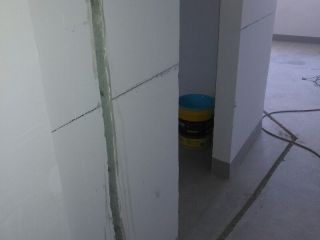 水、电管开槽施工