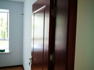成品门及墙纸铺贴