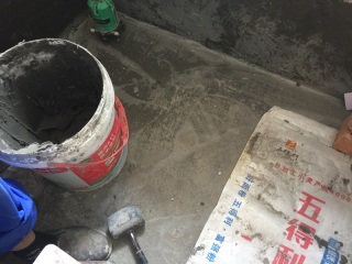 地砖铺贴及地面找平施作