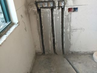 水、电管开槽施作