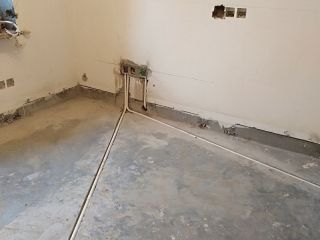 强、弱电路穿线施作