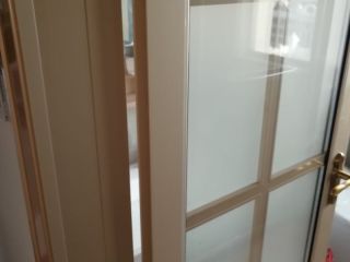 成品门及墙纸铺贴