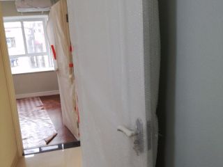 套装门、踢脚线安装