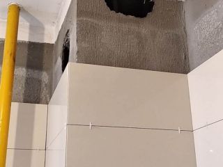 厨房、卫生间墙砖施作