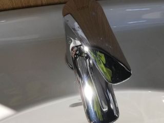 成品门及墙纸铺贴