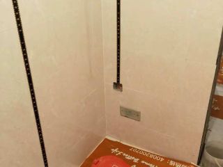 厨房、卫生间墙砖施作