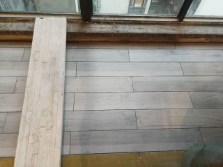 地砖铺贴及地面找平施作