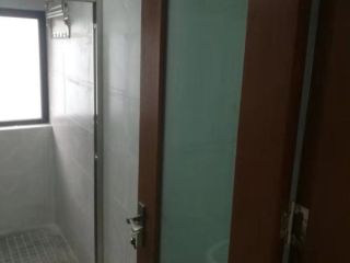 成品门及墙纸铺贴