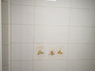 厨房、卫生间墙砖施作