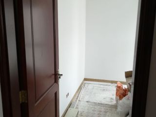 成品门及墙纸铺贴