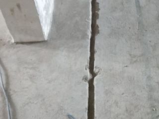 水、电管开槽施作