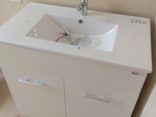 集成吊顶及橱柜柜体安装