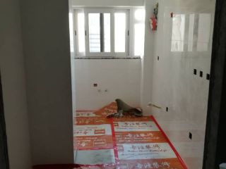 厨房、卫生间墙砖施作