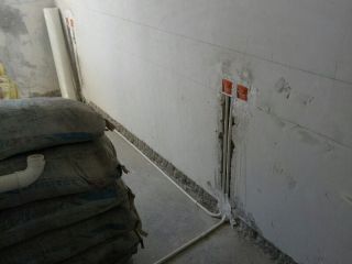 水、电管开槽施工
