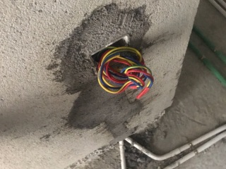 水、电管开槽施作