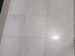 地砖铺贴及地面找平施作