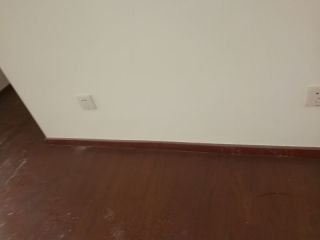 套装门、踢脚线安装