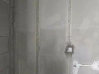 水、电管开槽施作