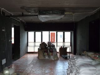 地砖铺贴及地面找平施作