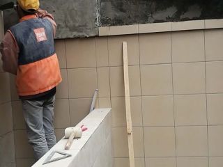 厨房、卫生间墙砖施作