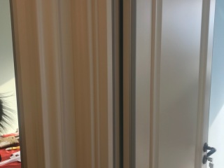 成品门及墙纸铺贴