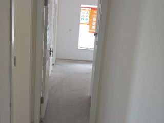 套装门、踢脚线安装