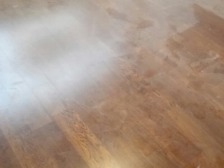 实木复合地板铺设
