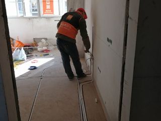 强、弱电布管穿线