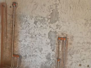 强、弱电布管穿线