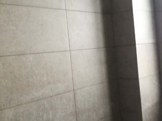 厨房、卫生间墙砖施作