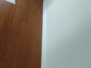 套装门、踢脚线安装