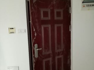 成品门及墙纸铺贴