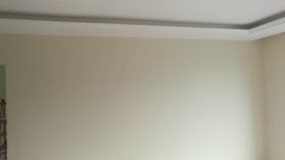 墙、顶面乳胶漆及墙纸铺贴