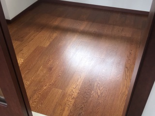 实木复合地板铺设
