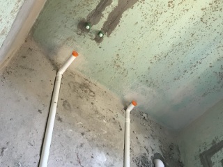 水、电管开槽施工