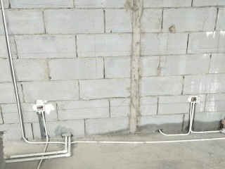 强、弱电路穿线施作