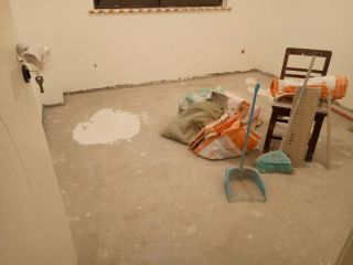 地砖铺贴及地面找平施作
