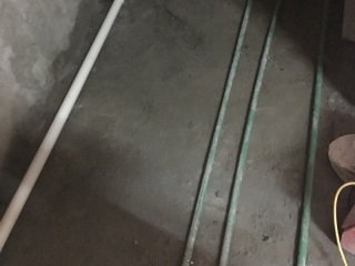 水、电管开槽施作
