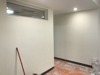地砖铺贴及地面找平施作