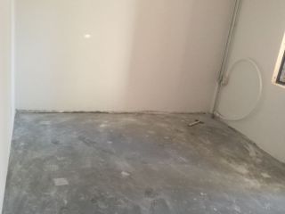 地砖铺贴及地面找平施作