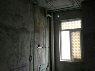 水、电管开槽施作