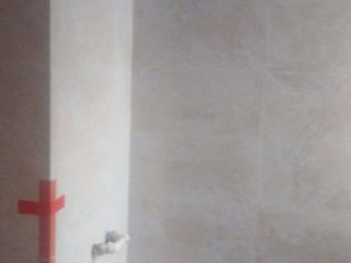 地砖铺贴及地面找平施作