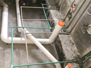 水、电管开槽施作