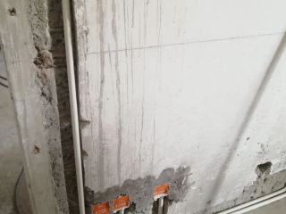 水、电管开槽施作
