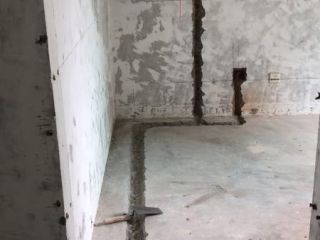 水、电管开槽施作