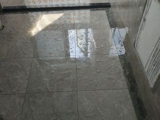 地砖铺贴及地面找平施作
