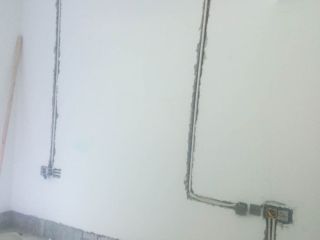 水、电管开槽施作