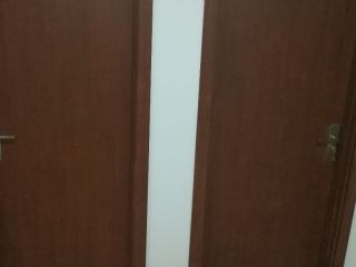 套装门、踢脚线安装