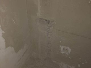 水、电管开槽施作