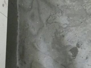 地砖铺贴及地面找平施作